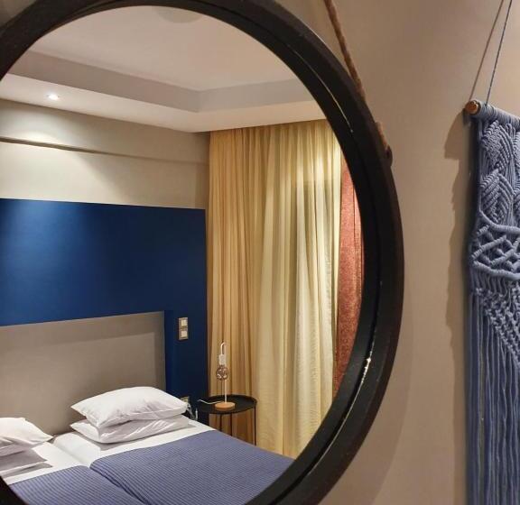 هتل Aphroditi Island Park