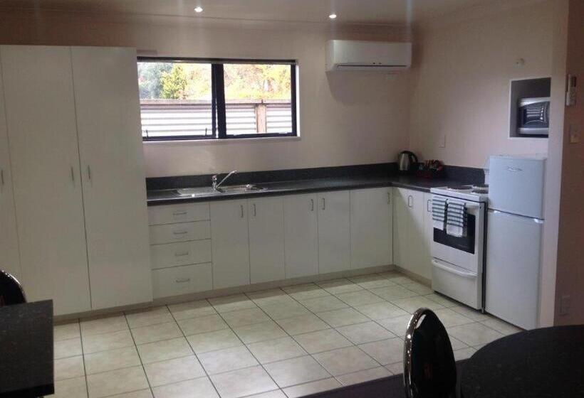 호텔 Central Park Motor Inn