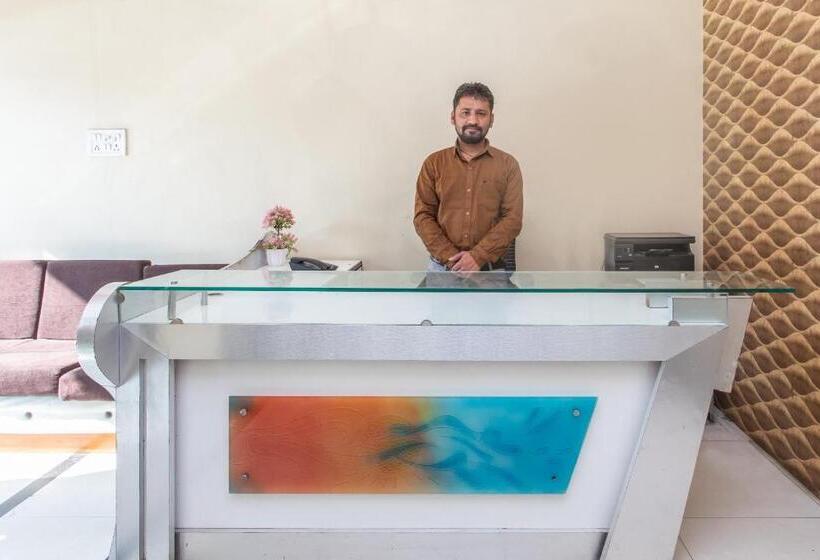 فندق Collection O 3767  Gopal Palace