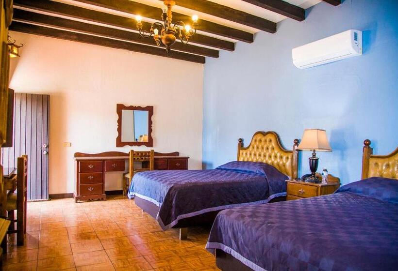 酒店 Cosmos Don Carlos