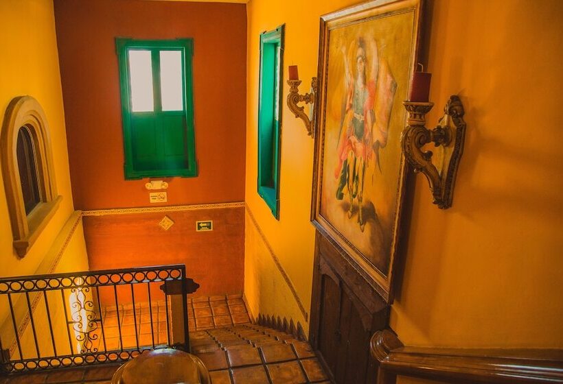 酒店 Cosmos Don Carlos