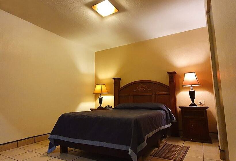 酒店 Cosmos Don Carlos