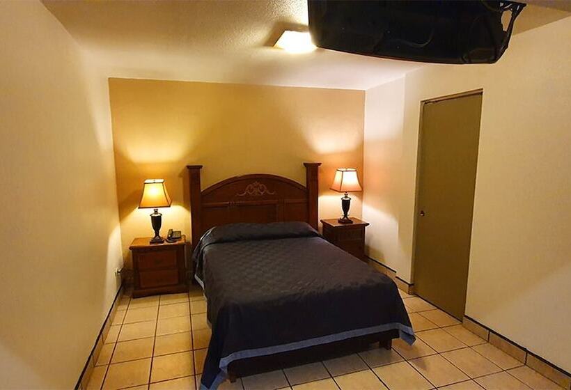 酒店 Cosmos Don Carlos