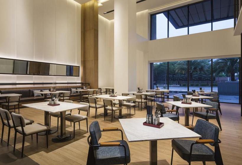 Отель Fairfield By Marriott Nanning Nanhu Park