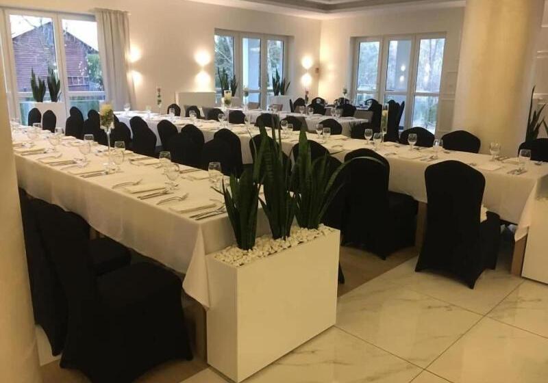 בית מלון כפרי Falcon