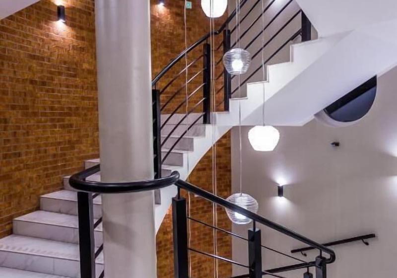 בית מלון כפרי Falcon