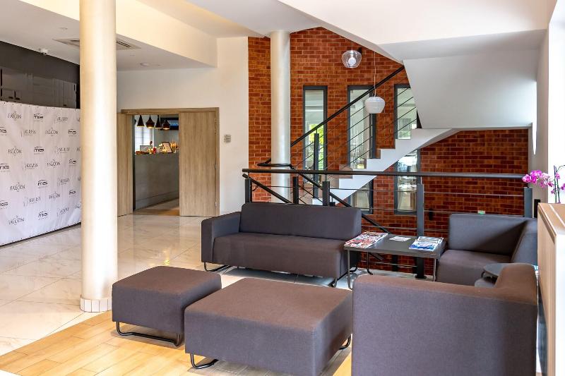 בית מלון כפרי Falcon