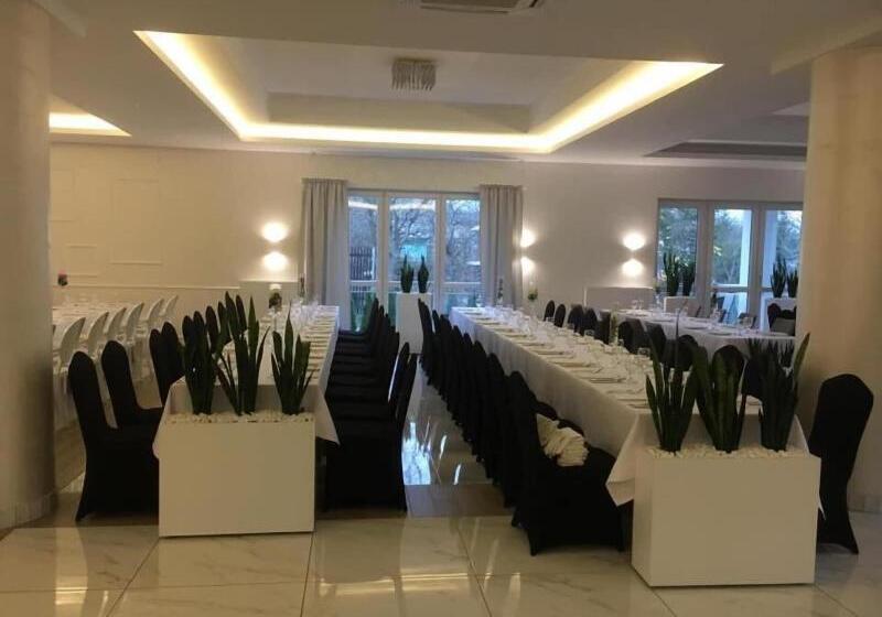 בית מלון כפרי Falcon