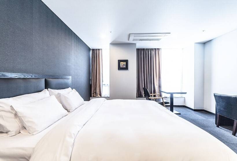 酒店 Gangneung Tourist