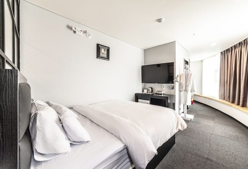 酒店 Gangneung Tourist