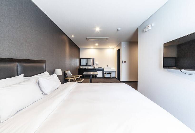 酒店 Gangneung Tourist