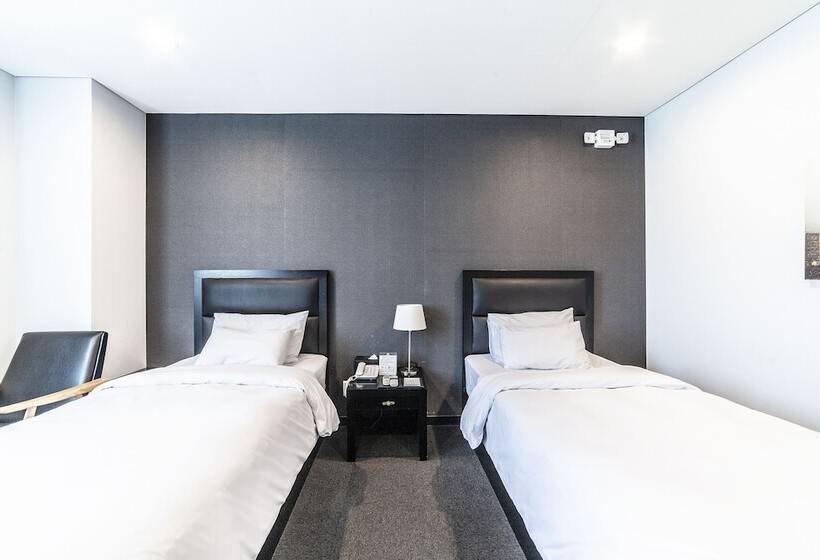 酒店 Gangneung Tourist