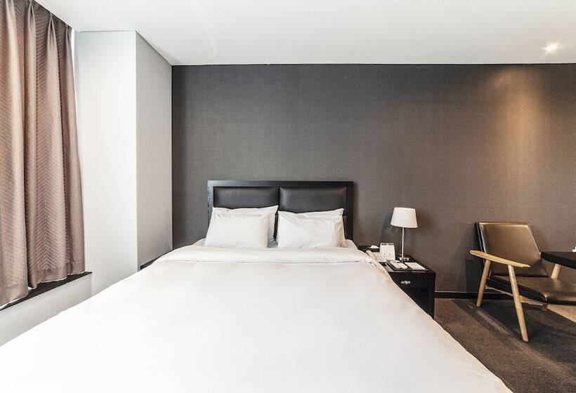 酒店 Gangneung Tourist