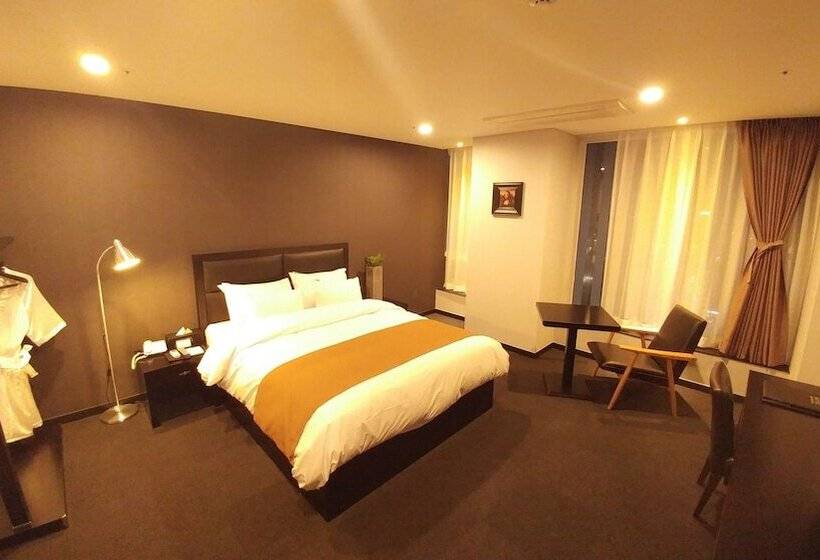 酒店 Gangneung Tourist