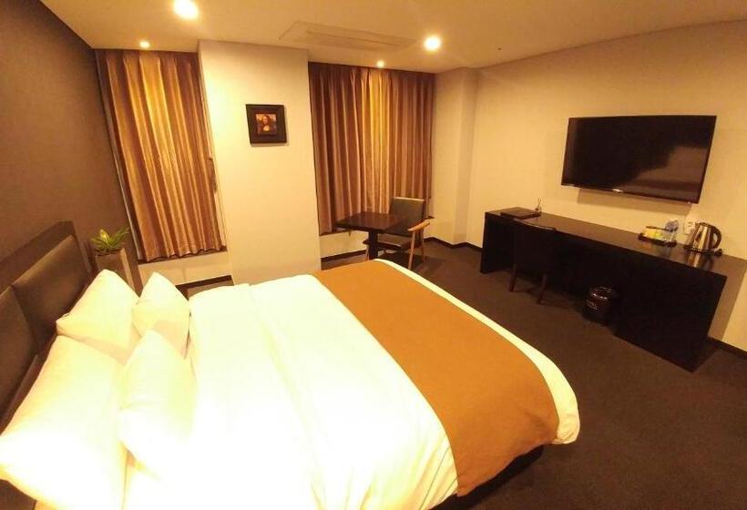 酒店 Gangneung Tourist