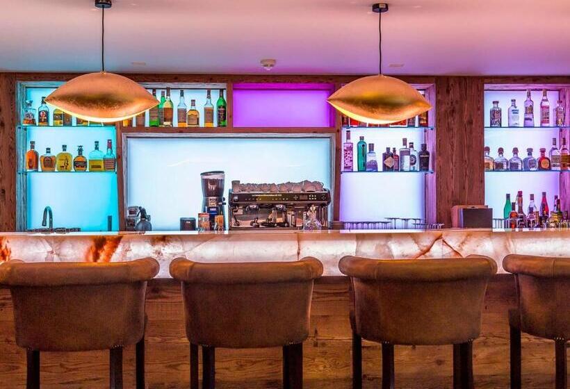 فندق Hôtel De Rougemont & Spa