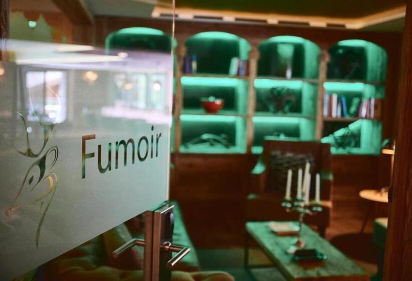 فندق Hôtel De Rougemont & Spa