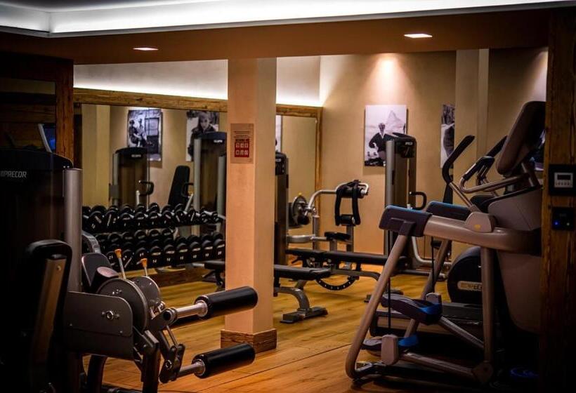 فندق Hôtel De Rougemont & Spa