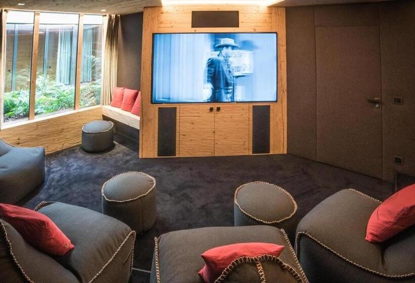 Отель Hôtel De Rougemont & Spa