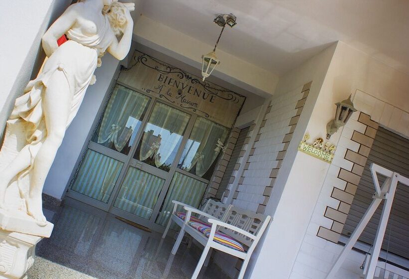 ホテル La Maison Delle Terme