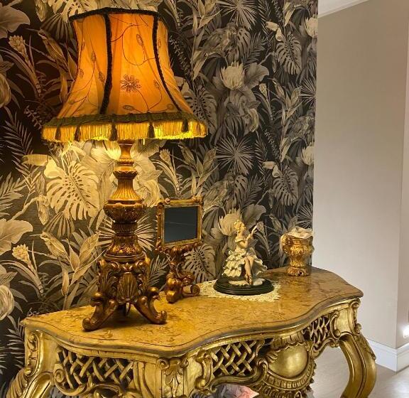 ホテル La Maison Delle Terme