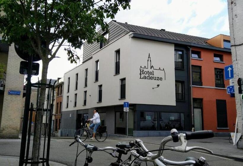 ホテル Ladeuze