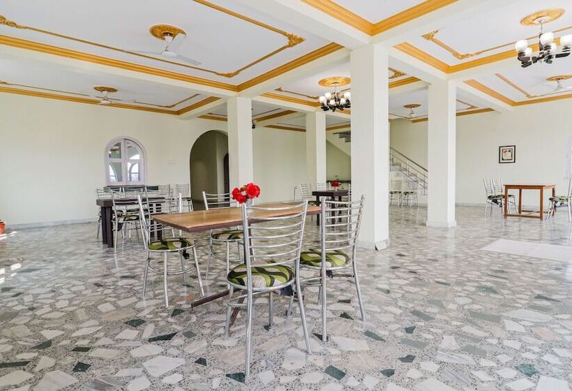 Отель Paradise Luxury Home Stay