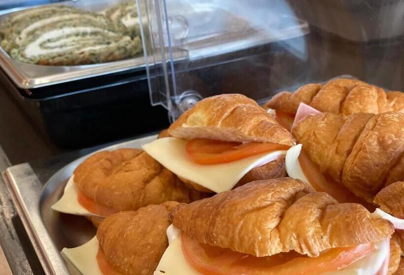 Отель Porto Del Sol