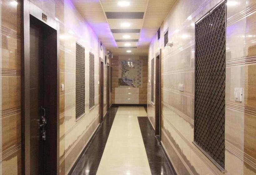 Отель Raj Inn Ajmer Sharif