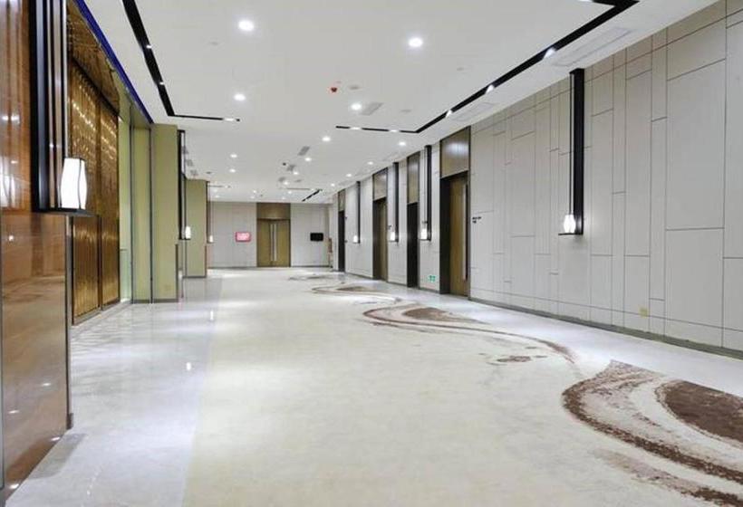 Hotel Ramada Wuhan Jianghan