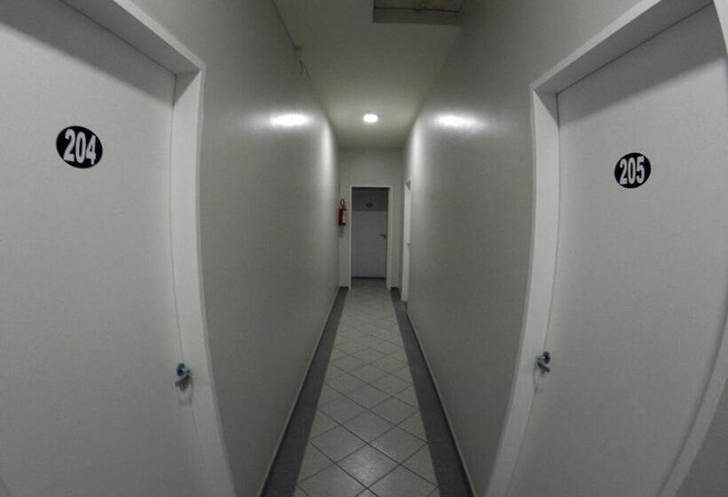 בית מלון כפרי Redentora Plaza