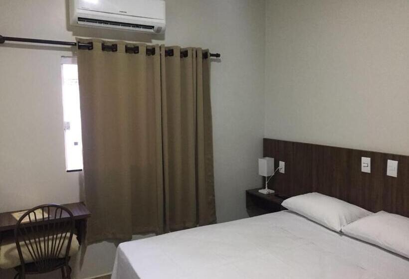 בית מלון כפרי Redentora Plaza