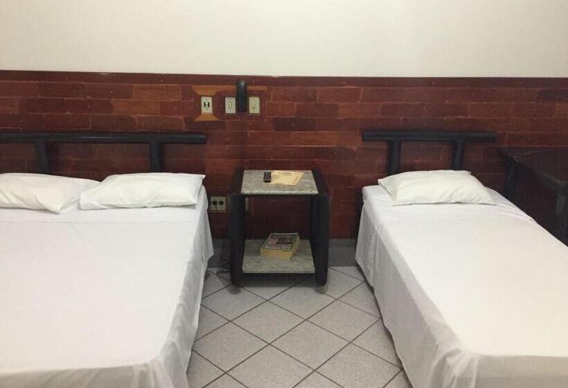 בית מלון כפרי Redentora Plaza