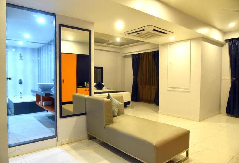 בית מלון כפרי Regenta Inn Vadodara, 500m From Railway Station