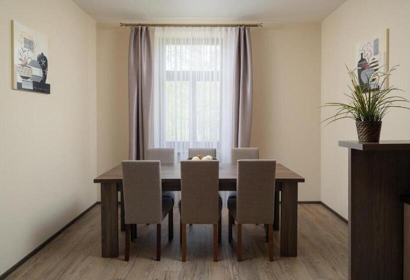 酒店 Resort Sobotín