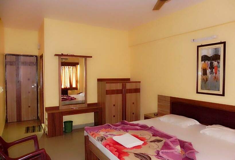 هتل Rohini International