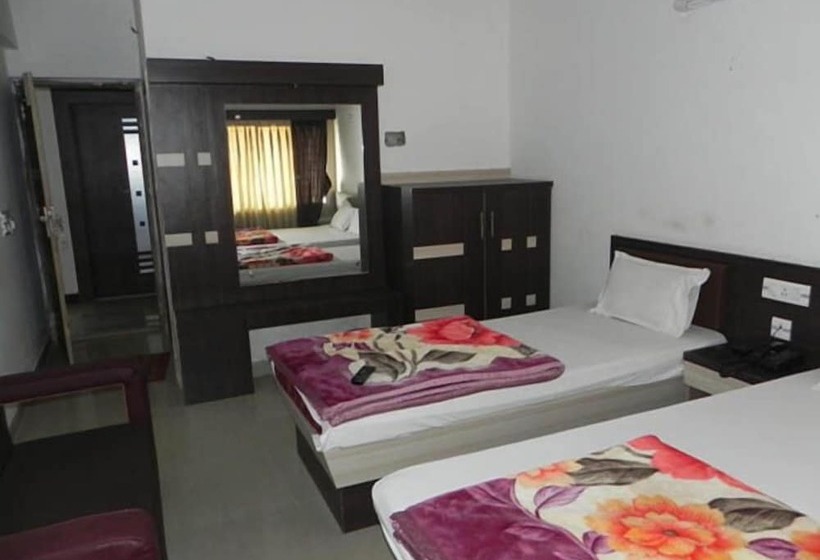 هتل Rohini International