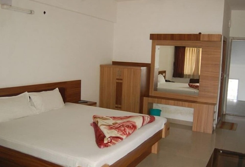 هتل Rohini International