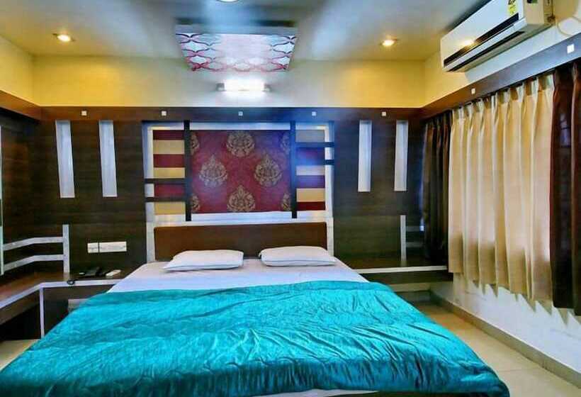 هتل Rohini International