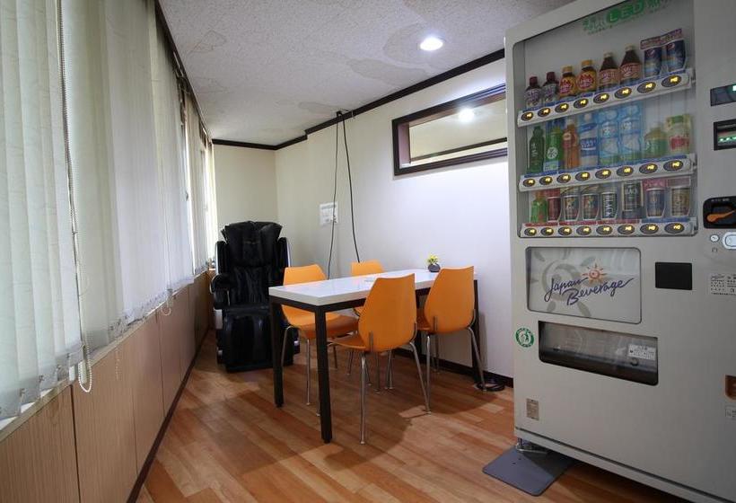 בית מלון כפרי Royal Inn Kikusui