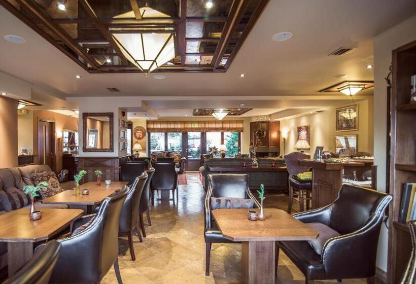 هتل Selestina Boutique