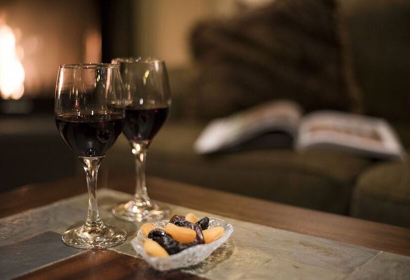 هتل Selestina Boutique