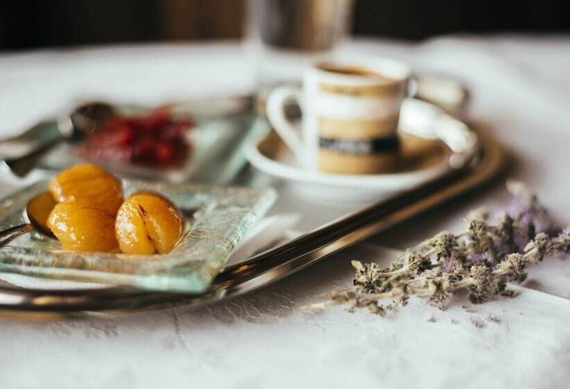 هتل Selestina Boutique