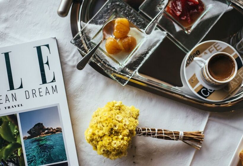 هتل Selestina Boutique