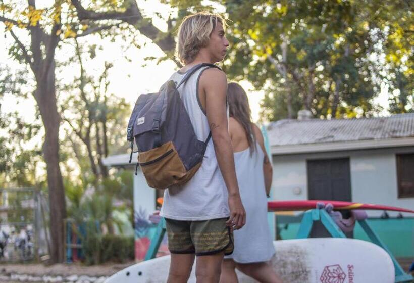 ホテル Selina Tamarindo