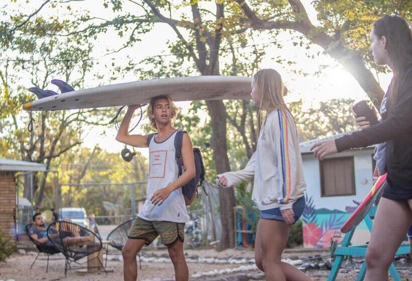 ホテル Selina Tamarindo