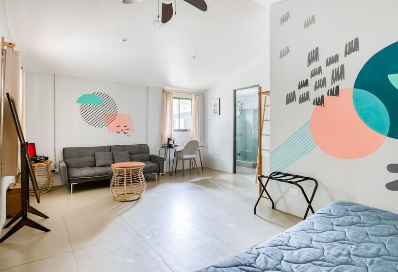 ホテル Selina Tamarindo