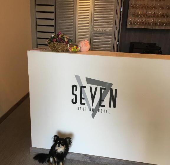 Отель Seven Boutique