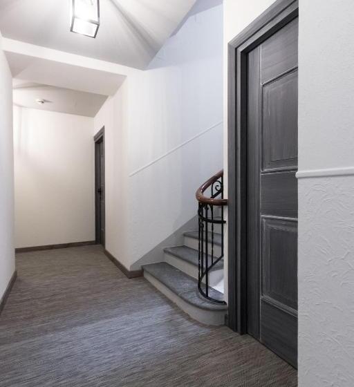 Отель Seven Boutique