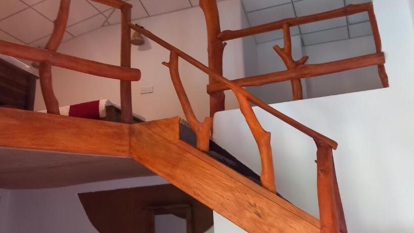 Отель Sigiri Heritage Villa